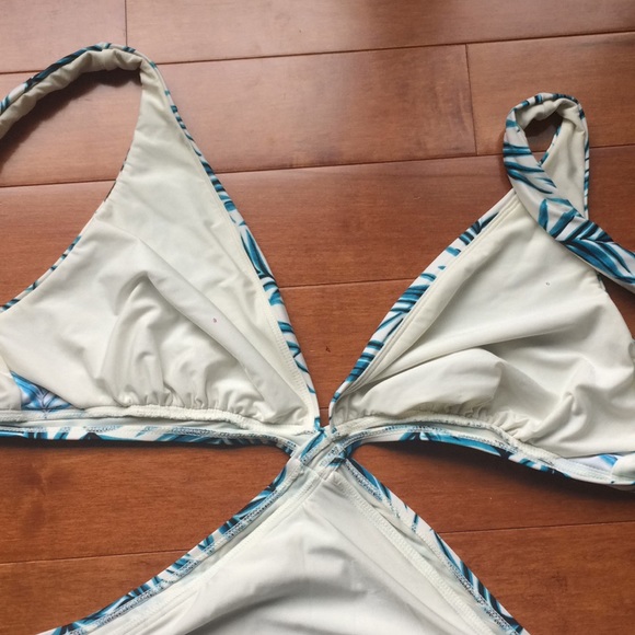 Shade & Shore bathing suit - Picture 6 of 8